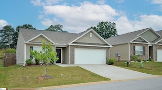 444 Bucky Dr, Woodruff, SC 29388