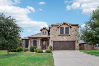 529 Sagebrush Ln, Waxahachie, TX 75165