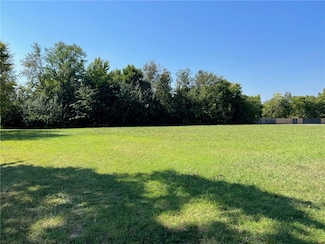 0 S Carl St, Siloam Springs, AR 72761
