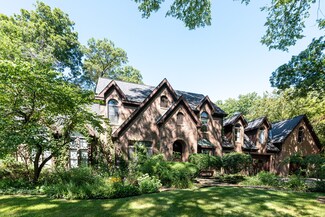 50W734 Winters Rd, Maple Park, IL 60151