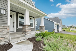 7296 Crane Dr, Lino Lakes, MN 55038