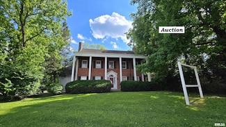 930 W Walnut St, Carbondale, IL 62901