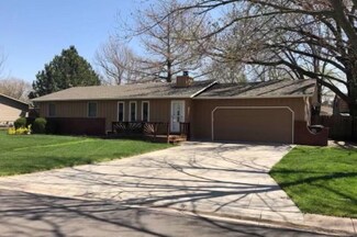 804 Random Rd, Hesston, KS 67062