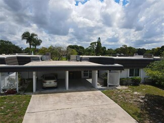 3933 Glen Oaks Dr E Unit 48, Sarasota, FL 34232