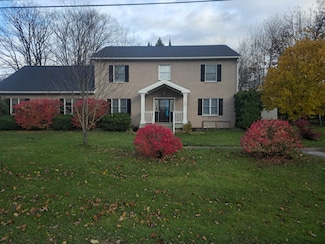 1427 W 14th St, Sault Sainte Marie, MI 49783