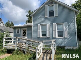 707 13th St, Rock Island, IL 61201