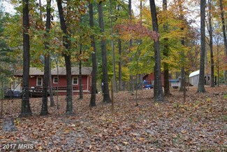1003 Shangri la Rd, Bentonville, VA 22610