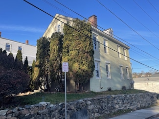 53 Mechanic St, Marlborough, MA 01752