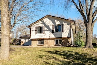 6632 Edgemont Blvd N, Brooklyn Park, MN 55428