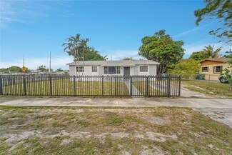 2271 NW 178th St, Miami Gardens, FL 33056