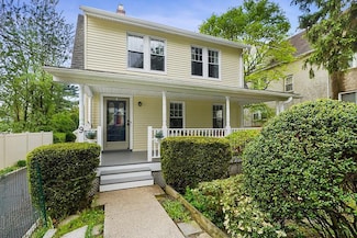 9 Hillcrest Rd, Bronxville, NY 10708