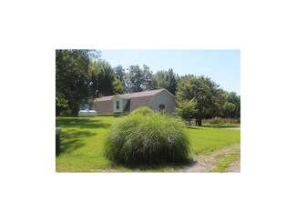 26707 E Juray Rd, Sibley, MO 64088