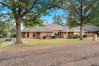 2303 Deanna Ave, Mount Pleasant, TX 75455