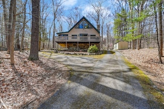 112 Militia Ct, Lackawaxen, PA 18435