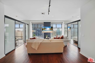 801 S Grand Ave Unit 1310, Los Angeles, CA 90017