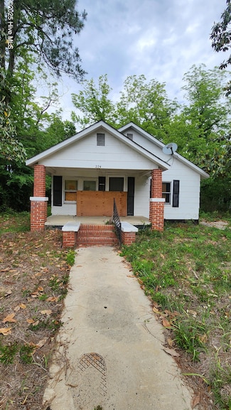 224 W Walter St, Whiteville, NC 28472