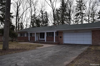 28519 Green Willow St, Farmington Hills, MI 48331