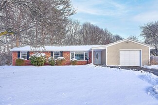 27 Donegal Rd, Peabody, MA 01960