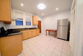 285 Brussels St, San Francisco, CA 94134