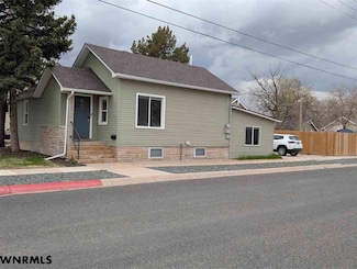 2124 Avenue D, Scottsbluff, NE 69361