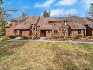 342 Acorn Ln, Shelburne, VT 05482