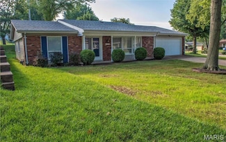 4852 Danebury Dr, Saint Louis, MO 63128