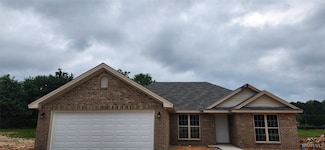 176 Stoneridge Dr, Tallassee, AL 36078