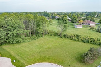 2969 Apple Ridge Ct, Green Bay, WI 54311