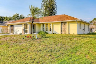 285 Mark Twain Ln, Rotonda West, FL 33947