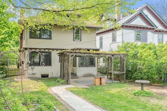 2505 Pleasant Ave, Minneapolis, MN 55404