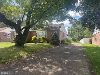 651 W County Line Rd, Hatboro, PA 19040