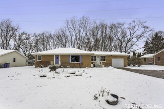 186 Collindale Ave NW, Grand Rapids, MI 49504