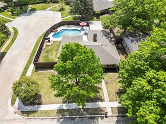 2800 Winterplace Cir, Plano, TX 75075