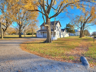 201 E Cherokee St, Talala, OK 74080