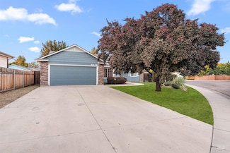 8478 W Evening Star Dr, Boise, ID 83709