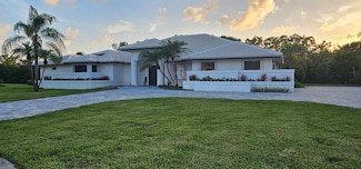 21046 Sweetwater Ln N, Boca Raton, FL 33428