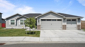 6564 W 38th Ave, Kennewick, WA 99338