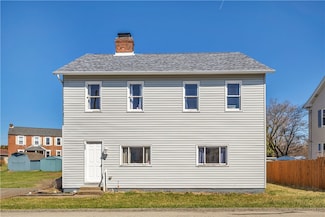 220 10th St, Bradenville, PA 15620