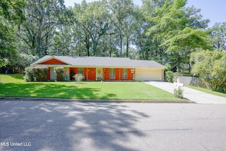 101 Shadow Wood Dr, Clinton, MS 39056