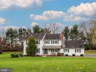 1066 Powderhorn Dr, Glen Mills, PA 19342