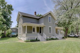 234 W Park Ave, Aurora, IL 60506