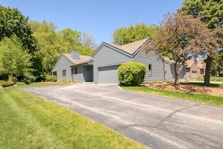 W133N8139 Danell Dr, Menomonee Falls, WI 53051