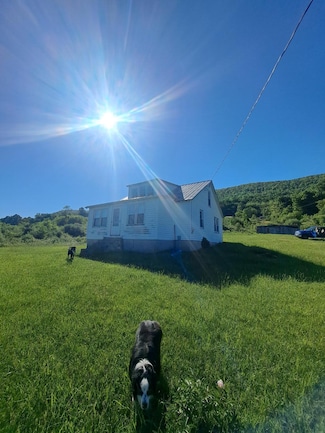 285 Fernwood Dr, Peterstown, WV 24963