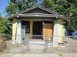 1209 S 3rd St, Fresno, CA 93702