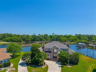 2001 Claudette Ct, Biloxi, MS 39531