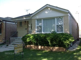 8049 S Whipple St, Chicago, IL 60652