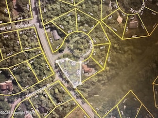 109 Lincoln Cir, Coolbaugh Township, PA 18466