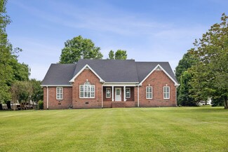 405 Thoroughbred Ln, Hartsville, TN 37074