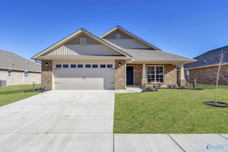 223 Gwinnett Dr, Madison, AL 35756