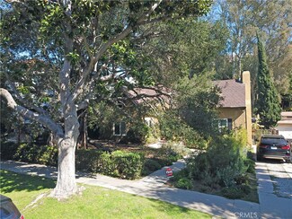 2016 N Hobart Blvd, Los Angeles, CA 90027
